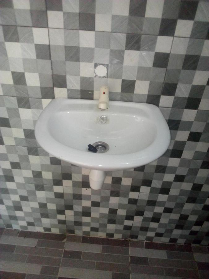 Ariata Arya Hostel Kuta  Экстерьер фото